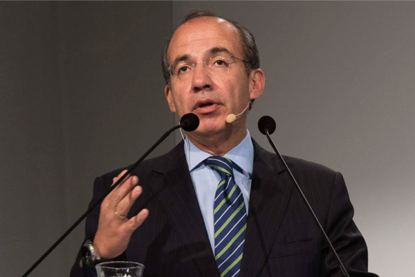 Expresidente Calderón deja abierta su posible vuelta a la arena política
